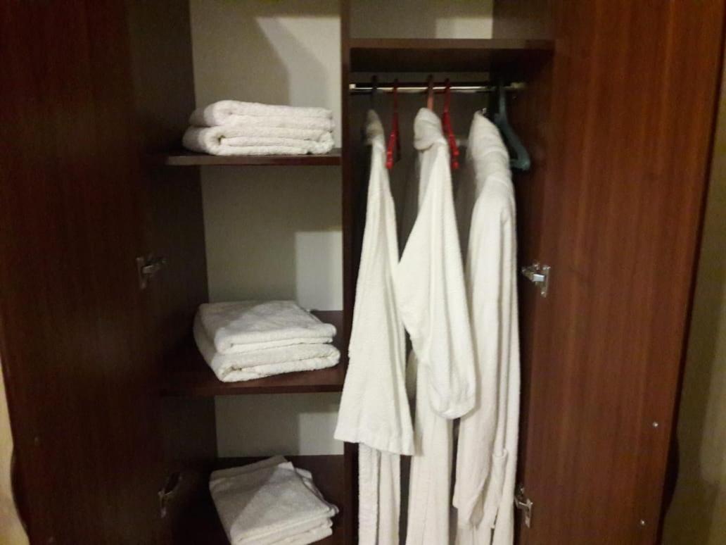 אוגוז Lt Hotel Family מראה חיצוני תמונה